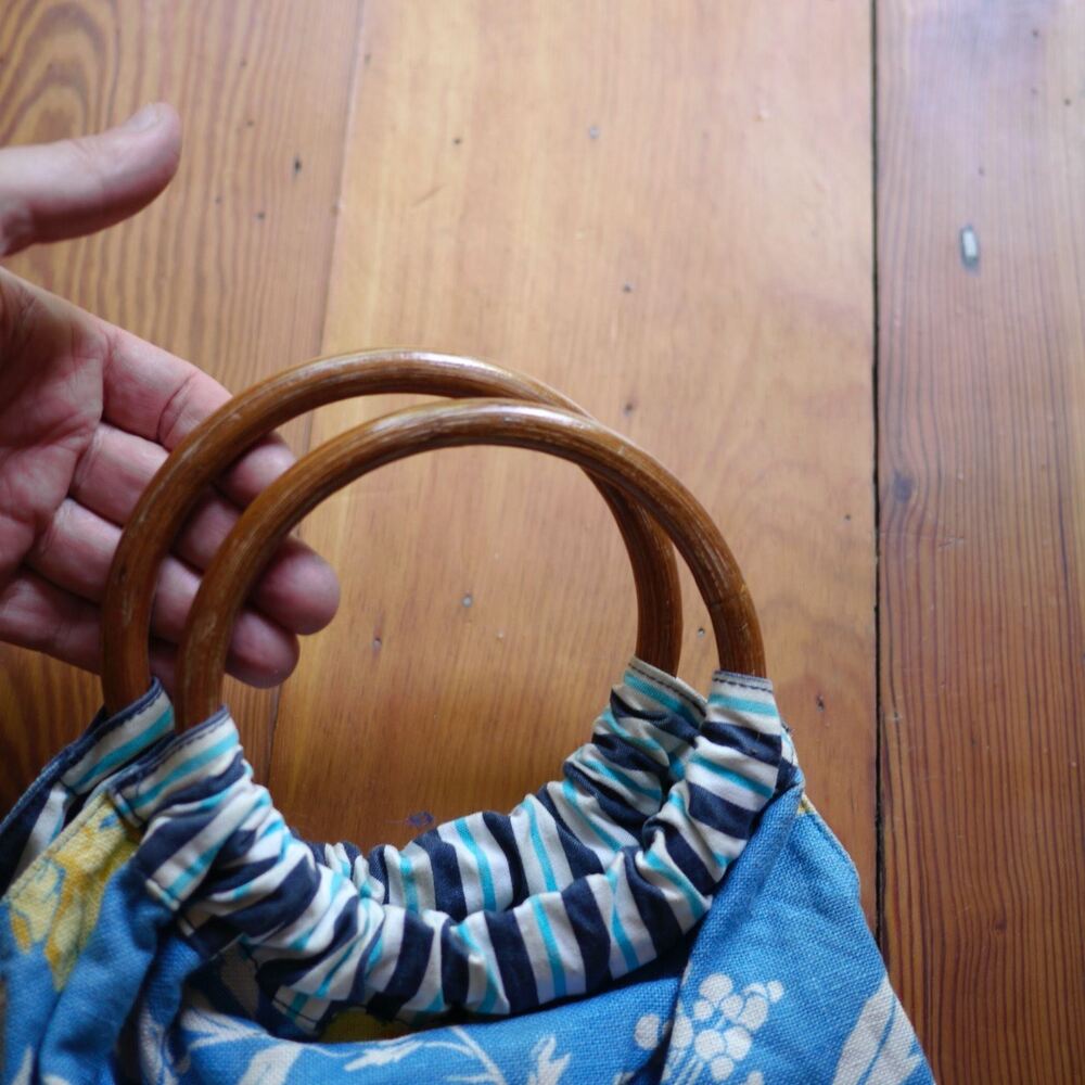 Vintage Cotton Reversible Floral Striped Maple Wood Handle Bermuda Hobo Purse - Picture 3 of 4